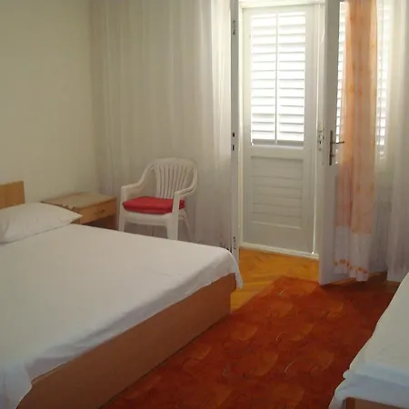 Milic בית הארחה 3*