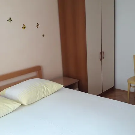 Milic 3* Макарска