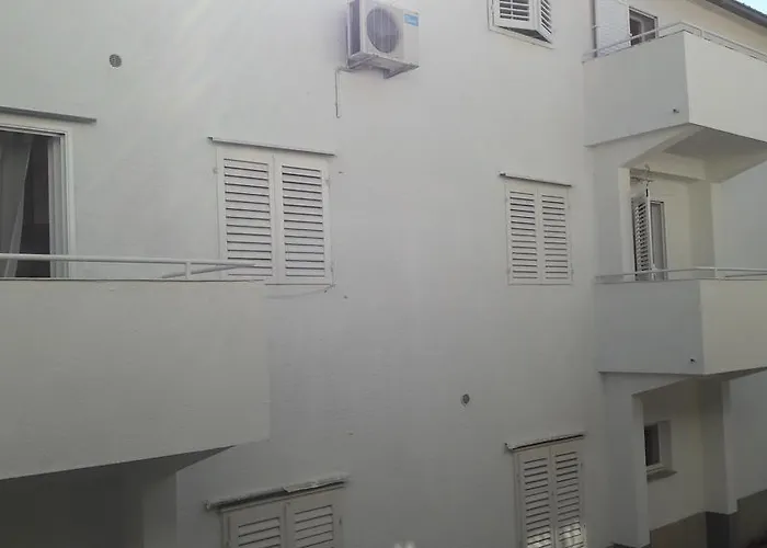 Milic ゲストハウス マカルスカ